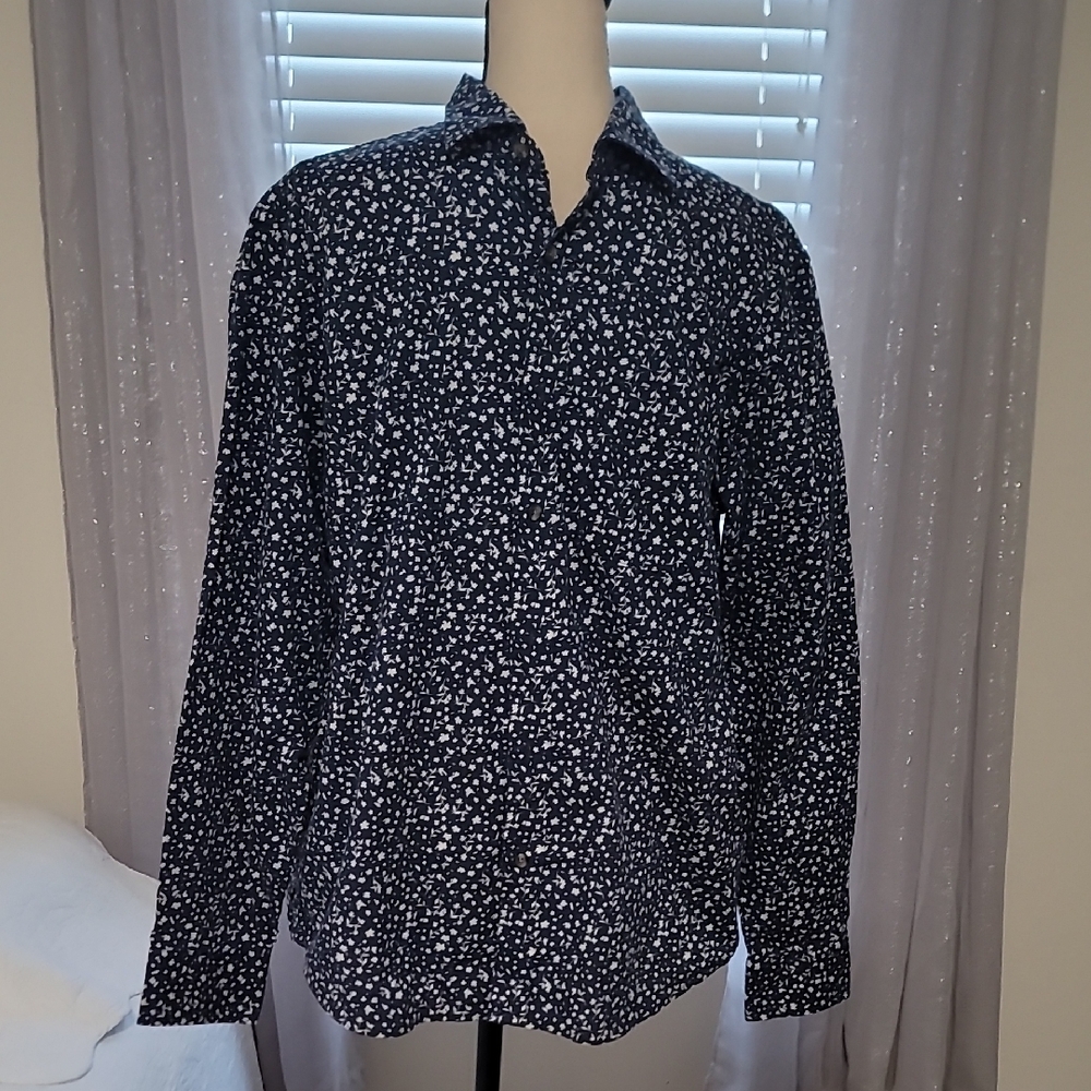 Old Navy Men's Dark Blue and White Casual Shirt